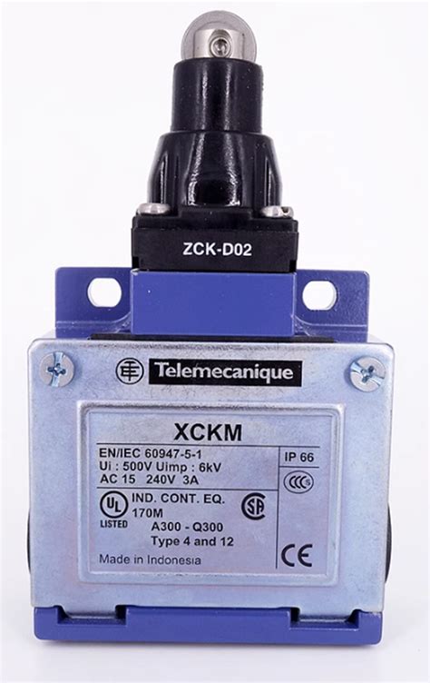 New Schneider XCK M102 ZCK D02 Limit Switch Free Shipping XCKM102 1PC