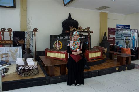 Akiraran: Jelajah Makam Makam Wali Songo (Yogyakarta, Surabaya)