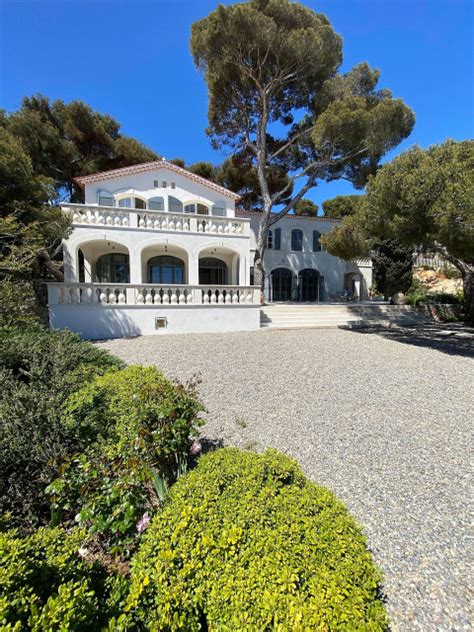 Baie vitrée accordéon Maison provençale Coastal Marseille by