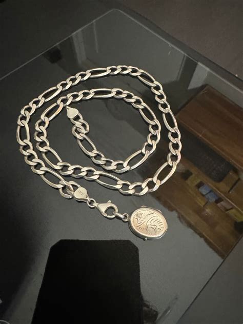 Se Produkter Som Liknar Halsband Medaljong Kta Silve P Tradera