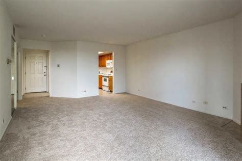 White Oaks Premier Apartments - 9000 N White Oak Ln | Milwaukee, WI ...