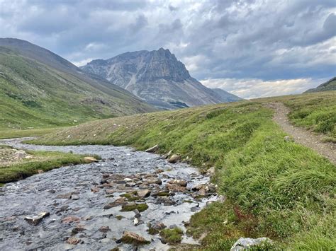 Jasper Skyline Trail: 3 Days Backpacking in the Rockies - Out and Across