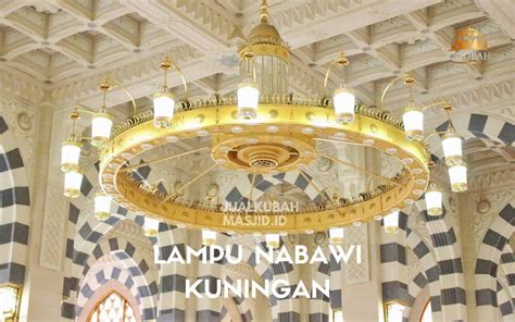 Pengrajin Replika Lampu Gantung Masjid Nabawi Kuningan