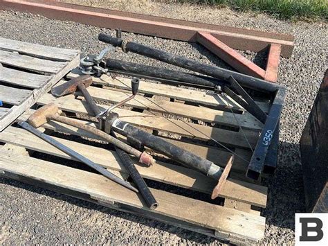 receiver hitch hoist breaker bar jd jack sledge hammers booker