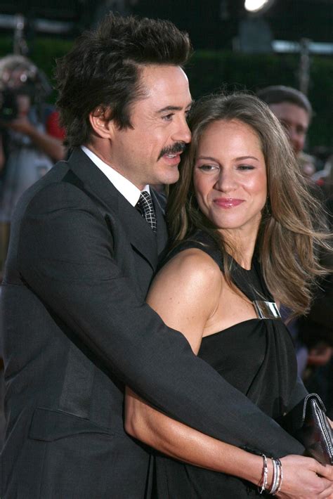 Robert Downey Jr Esposa Susan Downey Llegando A Trópico Trueno Estreno A El Mans Pueblo Teatro