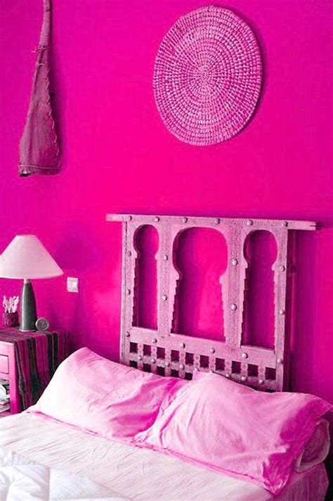 10 Hot Pink Wall Decor