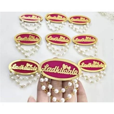 Golden Metal Ladkiwale Badges Brooches For Wedding Day Or Shaadi Wala