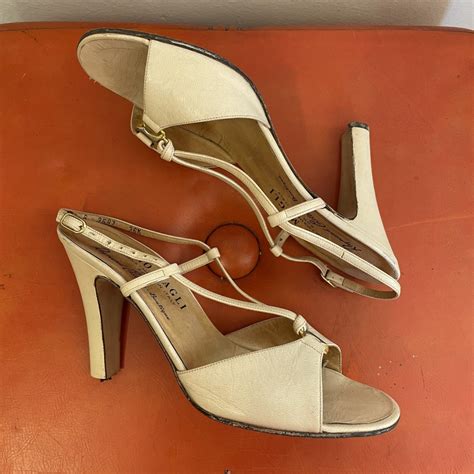 VINTAGE 'BRUNO MAGLI' ITALIAN CREAM HEEL WITH ORIGINAL BOX | Chaos ...