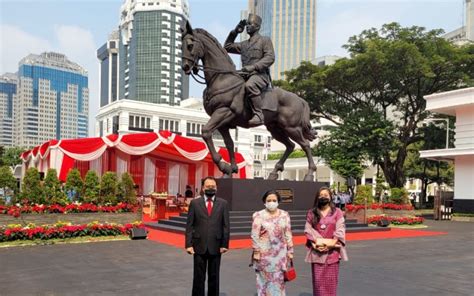 Prabowo Megawati Kompak Cerita Momen Bung Karno Naik Kuda