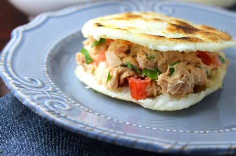 Traditional Venezuelan Arepas Recipe + VIDEO - EnriLemoine