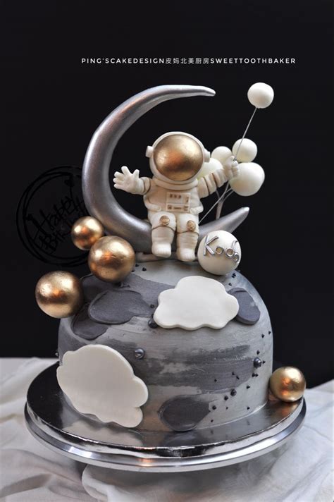 Astronaut Cake Space Cake Fondant Astronaut Creative Birthday Cakes