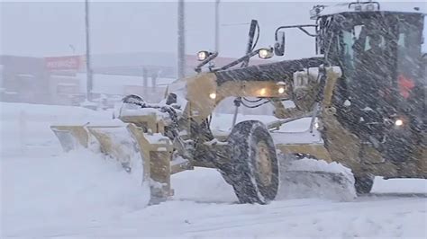 5 Freeway reopenings in Grapevine after heavy snow on Thanksgiving ...