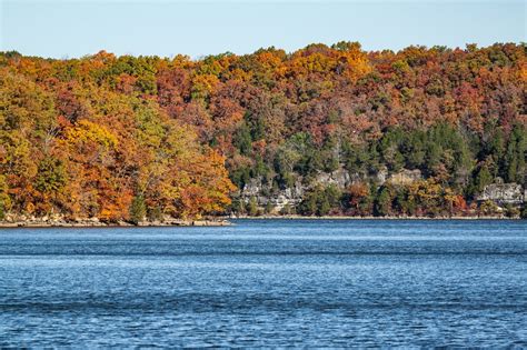 Enjoying the Lake of the Ozarks’ Fall Foliage