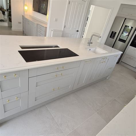 30mm Carrara Quartz Worktops And Island With Ogee Profile