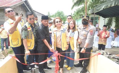 Wali Kota Waris Tholib Resmikan Jembatan Di Gang Enau Kelurahan