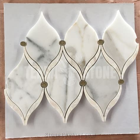 Waterjet Mosaic Calacatta Gold Marble With Pearl Shell From China