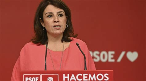 Dimiteix Adriana Lastra a número dos del PSOE i facilita a Sánchez