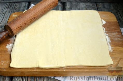 Рецепт: Тарталетки "Лодочки" из слоёного теста с красной рыбой и ...