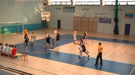 Półfinały Play Off 2015 Erbel Grubasy III Kwarta skarzyskibasket pl