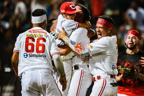 CARDENALES GANA Y ASEGURA UN JUEGO EXTRA