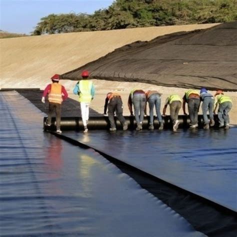 Instalación de Geomembranas Asfaltos Agregados