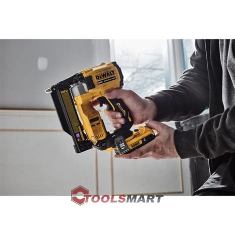 DEWALT DCN682B нейлер из Америки (США) купить в Украине - ToolsMart