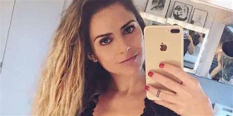 Clara Morgane Belle Et Sexy Elle S Affiche Dans Une Incroyable Robe