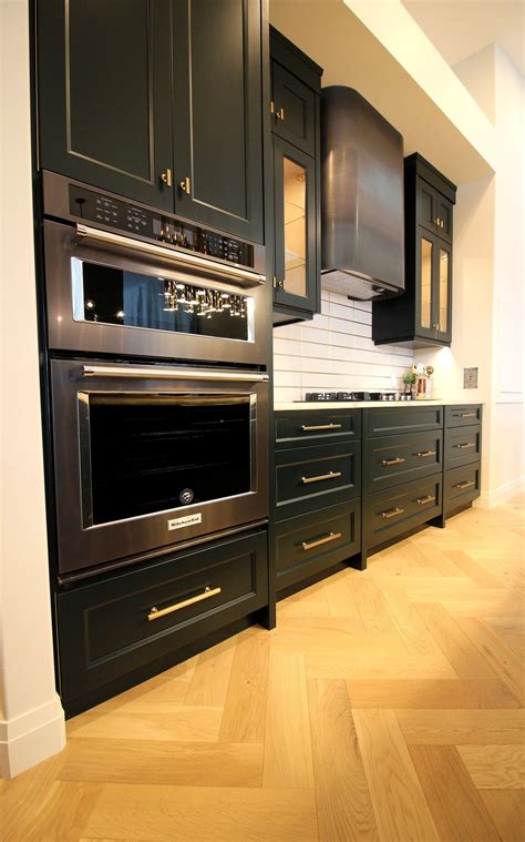 Benjamin+Moore+Black+Forest+Green+cabinets,+white+oak,+quartzite-1 ...