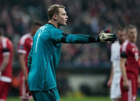 Manuel Neuer Signs Contract Extension With Bayern Munich