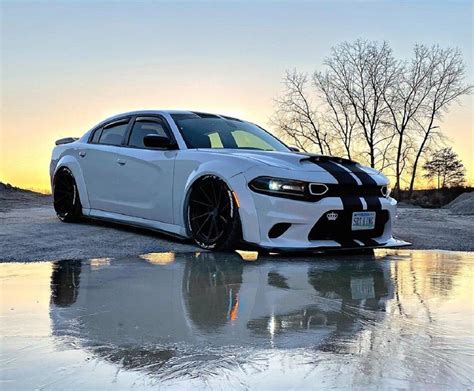 Dodge Charger Srt Hellcat Completamente Modificata Con Il Frontale