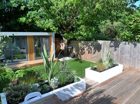 Clapham And Balham Modern Garden Design Decking Planting Artificial