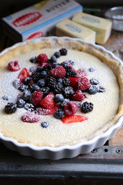 Berry Tart With Lemon Curd