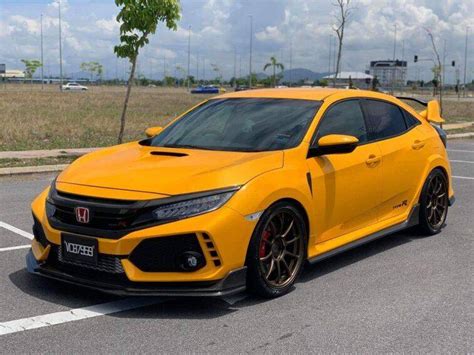 Modifikasi Mobil Honda Civic Type R OTO