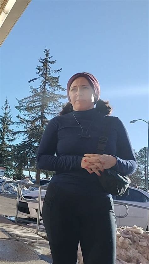 Innocent Looking Lady Nice Ass OC Spandex Leggings Yoga Pants Forum