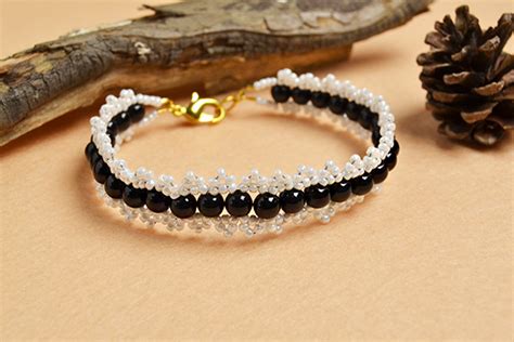 Pandahall Tutorial On How To Make White Seed Beads Bracelet With Black