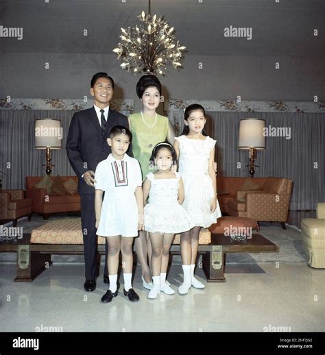 President Ferdinand Marcos Left Poses With His Wife Imelda Marcos