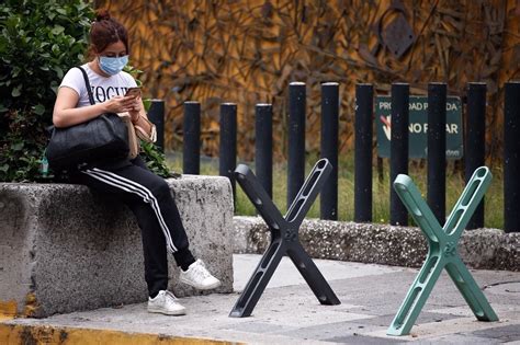 La Jornada Pasan Mexicanos 94 Horas A La Semana Viendo Videos Sondeo