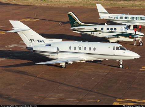 PT WMA Private Raytheon Hawker 800XP Photo By Renato Spilimbergo