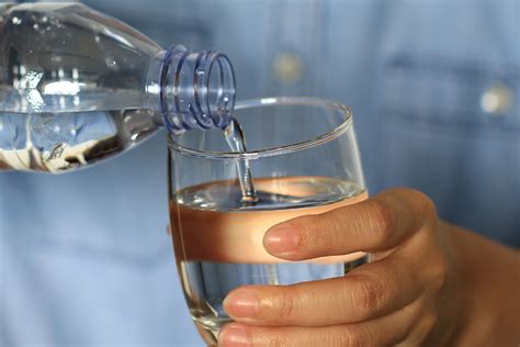 Best Electrolyte Drinks for Stomach Flu Hydration – LyteLine.com