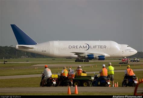 N249ba Boeing Company Boeing 747 400lcf Dreamlifter At Oshkosh