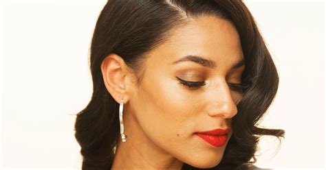 How To Get Classic Hollywood Waves In Two Easy Steps Hollywood Glam