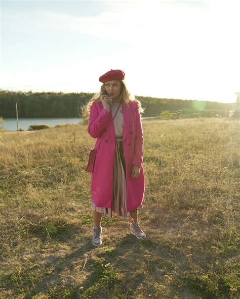 Lora dezvăluie motivul pentru care nu a devenit mamă până la vârsta de ...