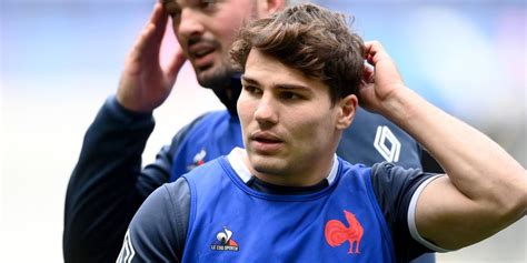 Xv De France Le Nouveau Maillot Innovant Des Bleus Pour La Coupe Du Monde 2023 Dévoilé