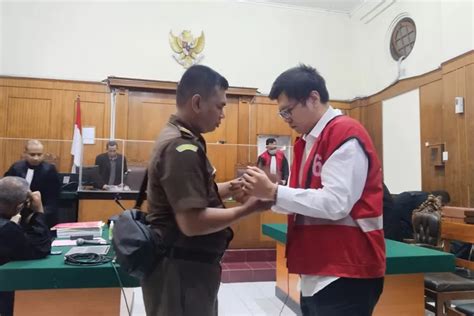 Kasus Anak Anggota Dpr Ri Bunuh Kekasih Jpu Hadirkan Security Lenmarc Mall Suara Merdeka Surabaya