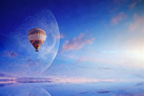 Traum Gehen Konzept Hei Luftballon Im Blauen Himmel In Erf Llung