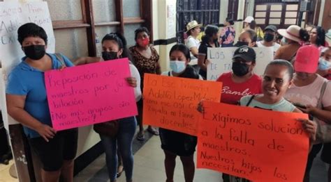 Padres De Familia Toman Oficinas De La Seg En Acapulco Para Pedir