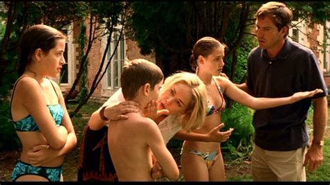 Cold Creek Manor nude pics página 1