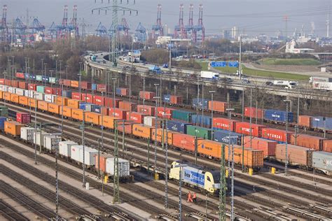 Hafen Hamburg Scheuer Bringt Zus Tzliche Schienenprojekte Aufs Gleis