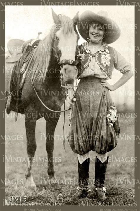 Rodeo Cowgirl Photo 1915 - 62 | Cowgirl photo, Rodeo cowgirl, Vintage ...