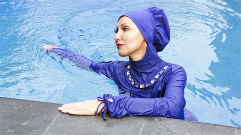 Burkini Verbot Im Freibad Frau Wehrt Sich Gegen Stadt Daaden